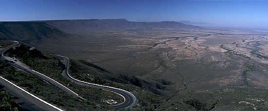Passstrasse von Vanrhynsdorp nach Nieuwoudtville